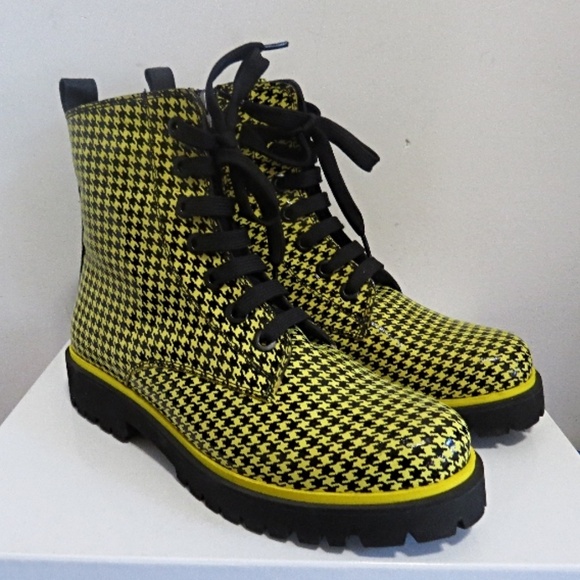 Retail $180 NIB KUNITZ Lansdowne Lace up Boots 40 (9-9.5) - Picture 1 of 10